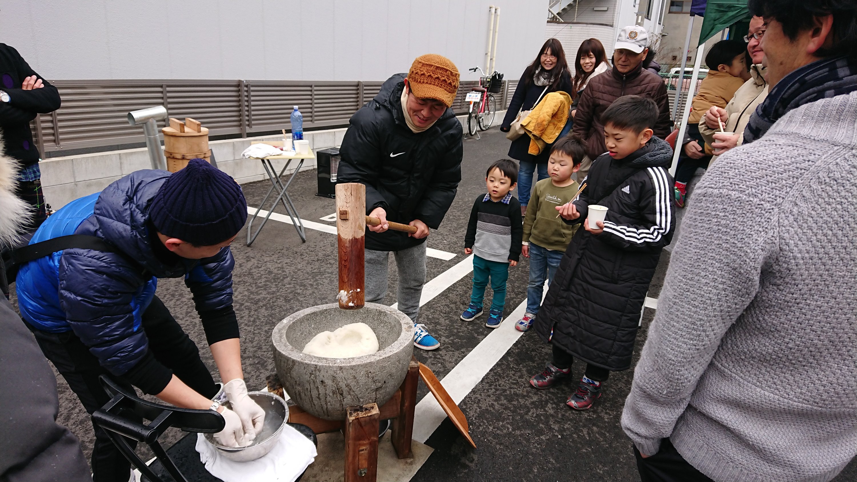 もちつき,榮美容室,休日